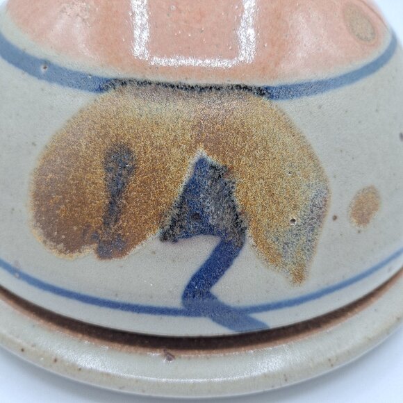 Artist Signed Studio Art Pottery Round Butter / Cheese Dish w/ Dome Lid - Picture 5 of 11